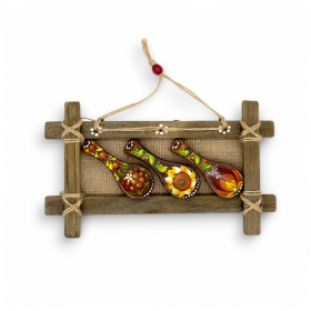 Aplica de perete unica, realizata cu cadru de lemn