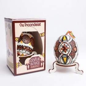 Ou incondeiat cu ceara (rata) din Bucovina