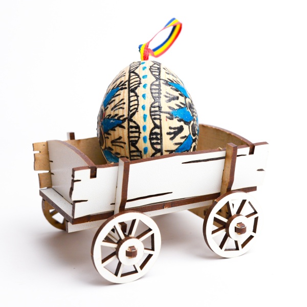 Ou din lemn incondeiat cu ceara - din Bucovina