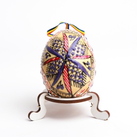 Ou din lemn incondeiat cu ceara - din Bucovina