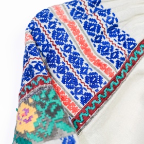 Ie traditionala din Bucovina cusuta M/L