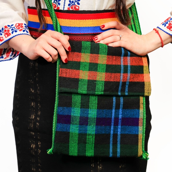 Traistuta din lana 31 cm x 25 cm