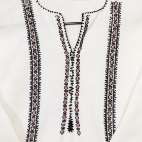 Ie traditionala cusuta manual din Bucovina Marimea M - L