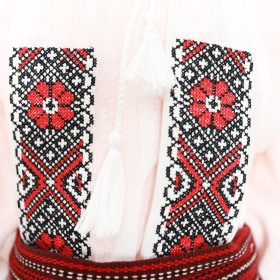 Camasa traditionala brodata la masina