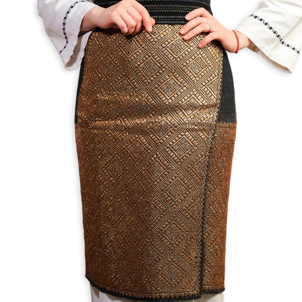 Catrinta / Fota tesuta manual la razboi