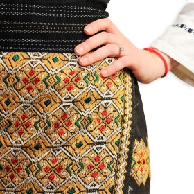 Catrinta / Fota tesuta manual la razboi