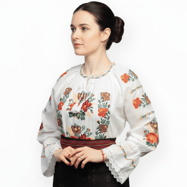 Ie traditionala pentru femei cu model floral