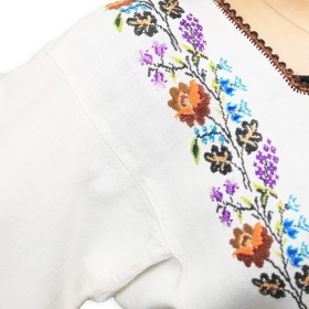 Ie traditionala din Bucovina M-L