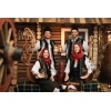 Sedinte Foto in Costume Traditionale pentru Grupuri, in Bucovina